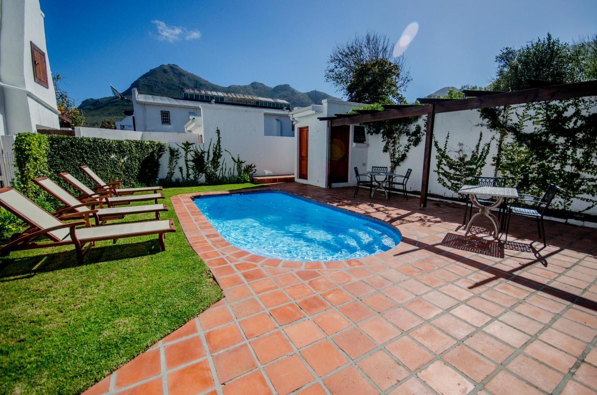 Noordhoek Village Hotel Exterior foto